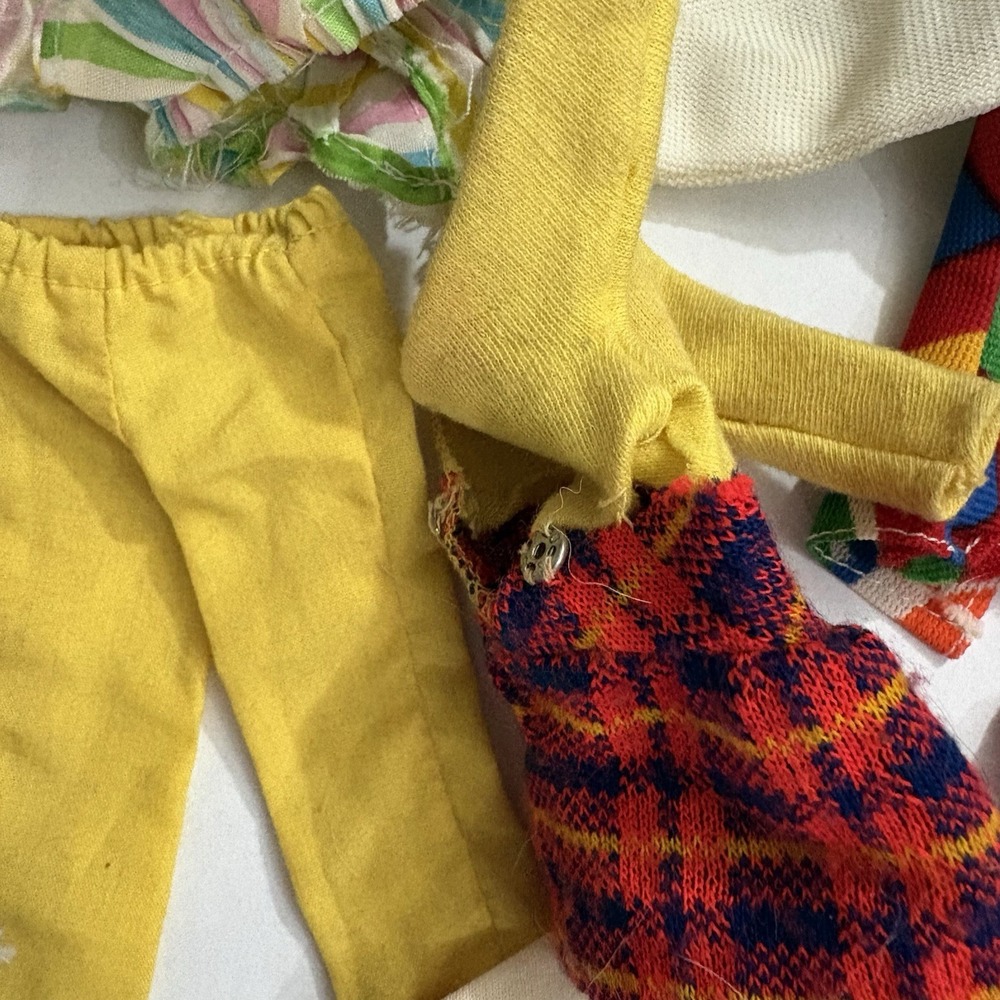 LOT Vintage 1960's 1970's 1980's 1990's Skipper Outfits Jap Shoes - Picture 2 of 10